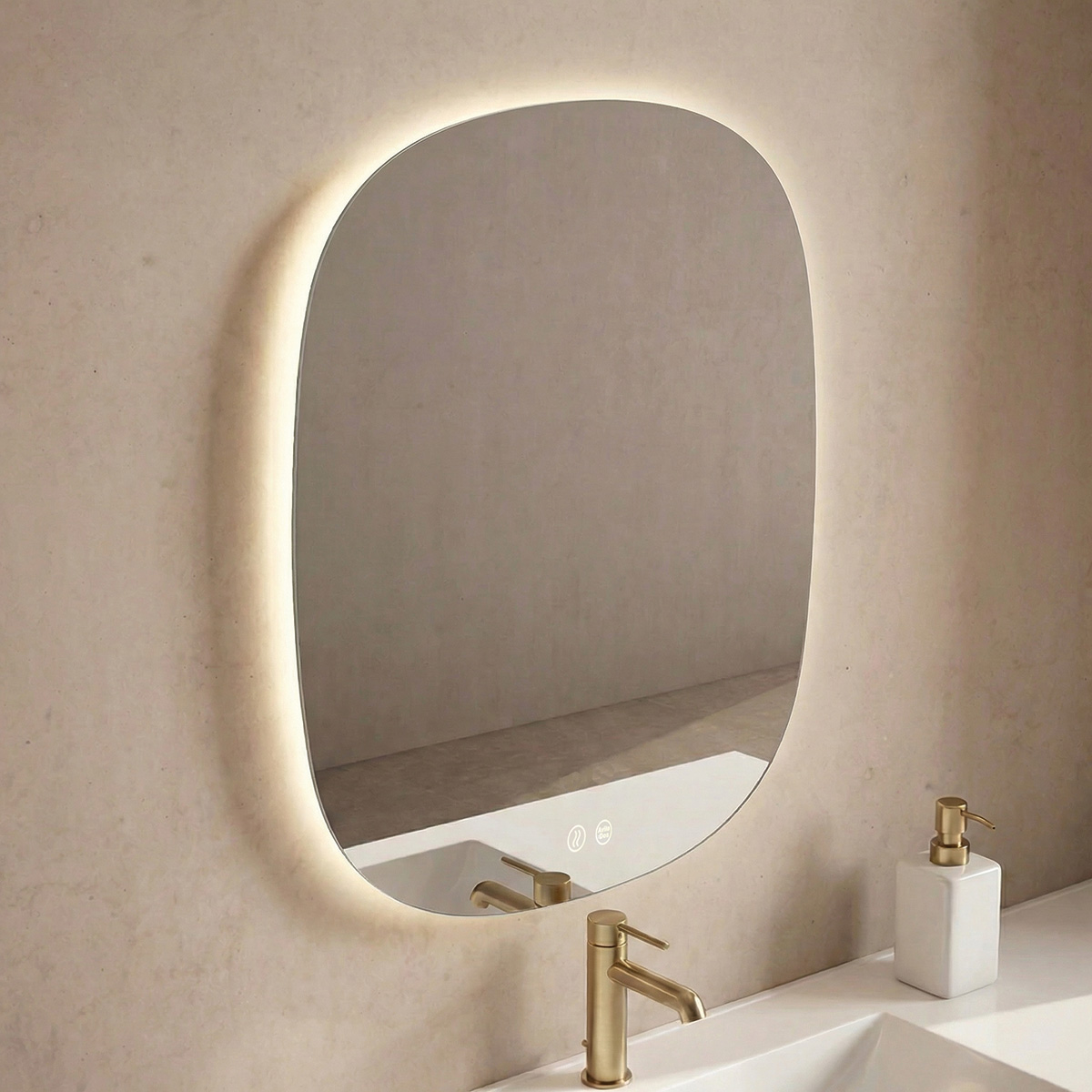 Flow LED: un espejo de diseño orgánico y elegante con iluminación envolvente y tecnología táctil para un baño moderno y sofisticado.