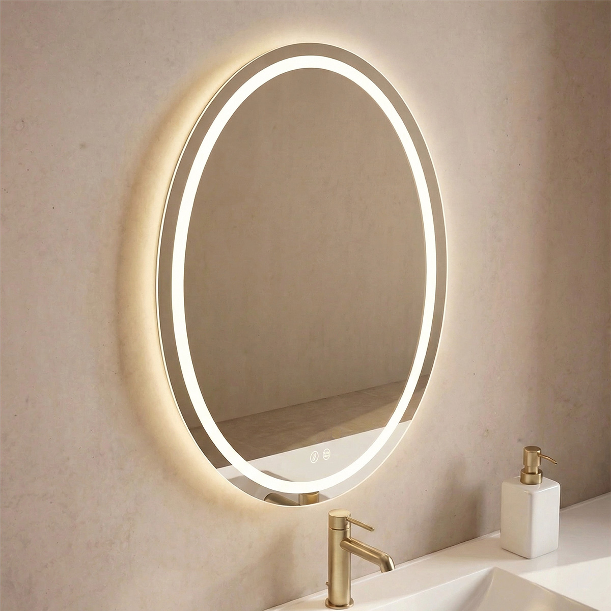 Espejo premium Ovy Arenado LED con diseño ovalado e iluminación LED perimetral arenada. Incluye sensor antivaho y doble sensor táctil para regular la temperatura y la intensidad de la luz.