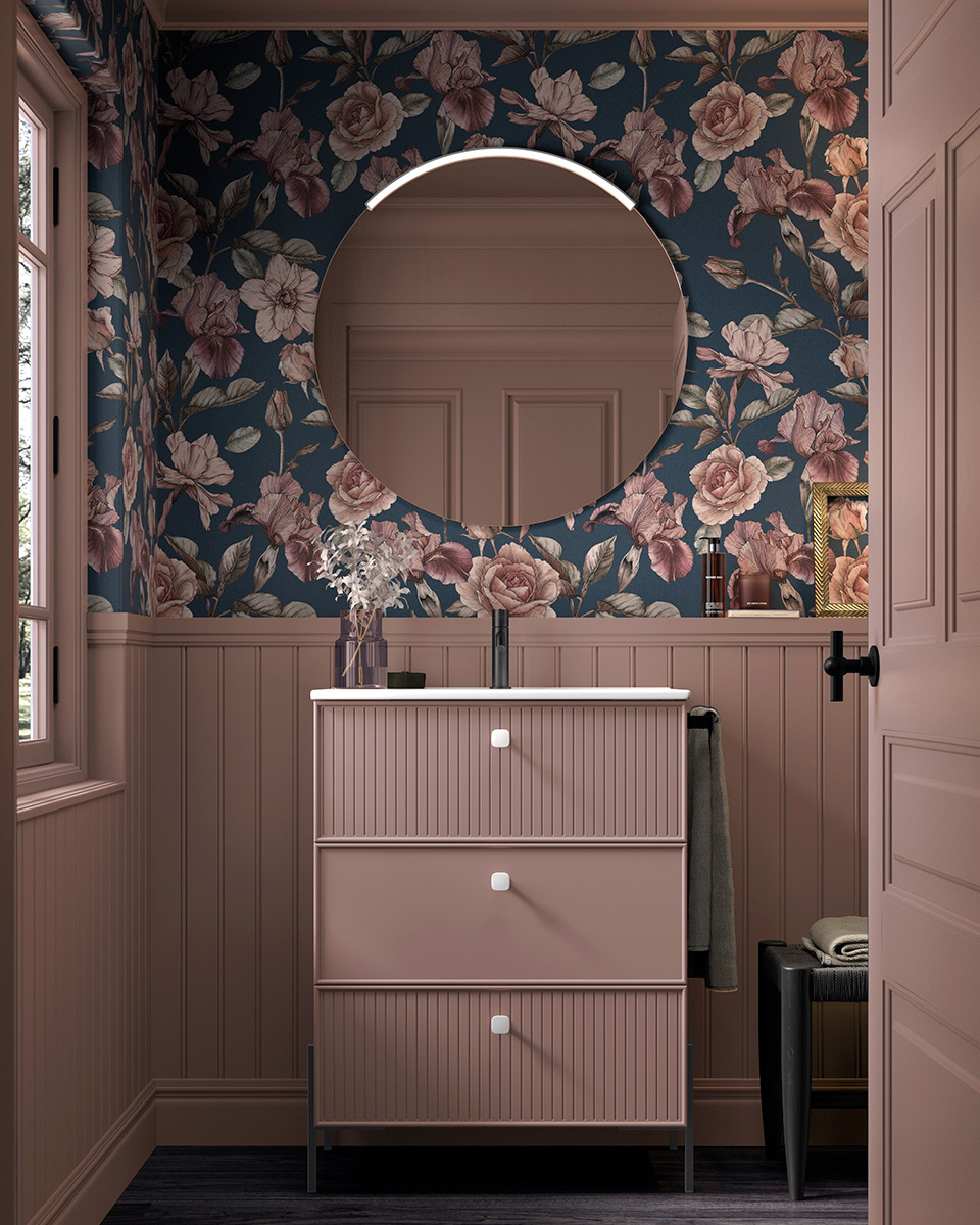 Nuestros apliques para espejos ofrecen una luz suave y elegante, perfectos para crear ambientes acogedores en baños. Diseño moderno y eficiente para todo tipo de estilos.